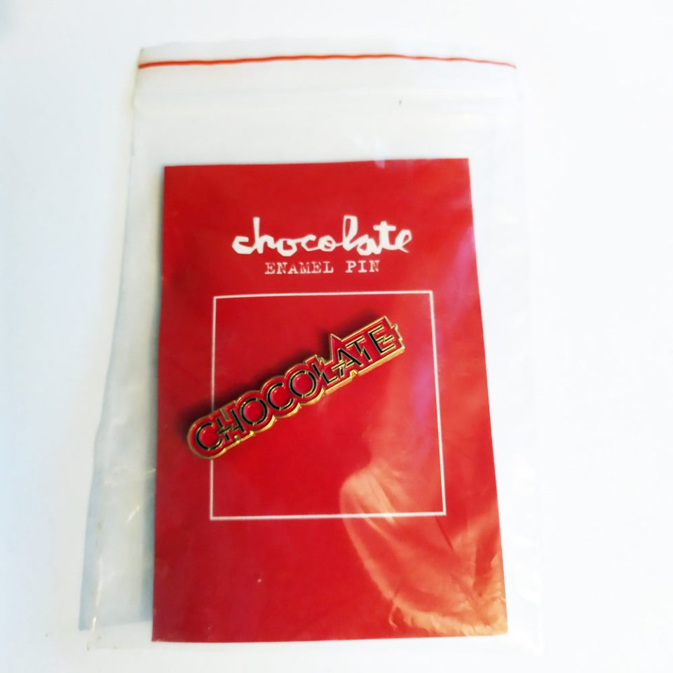 Chocolate stickerdoll - Skate Pin Logo