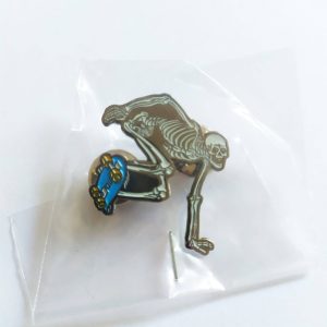 Powell Peralta stickerdolling Skeleton Lapel Pin (Glow in the Dark)