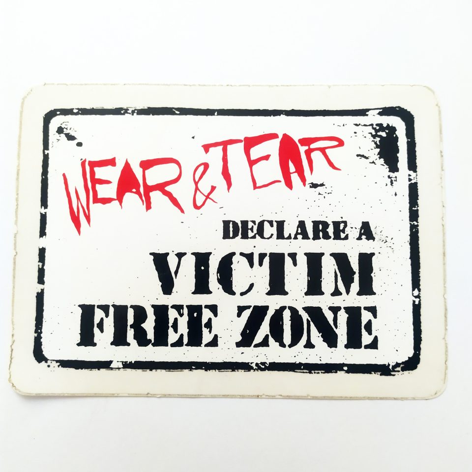 Wear & Tear stickerdoll Sticker