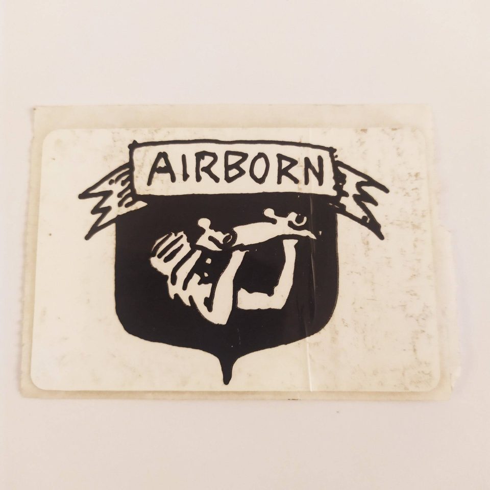 Airborn stickerdoll Sticker